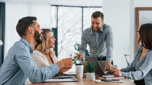 pracovnik-nakupu-obalu-2025_4